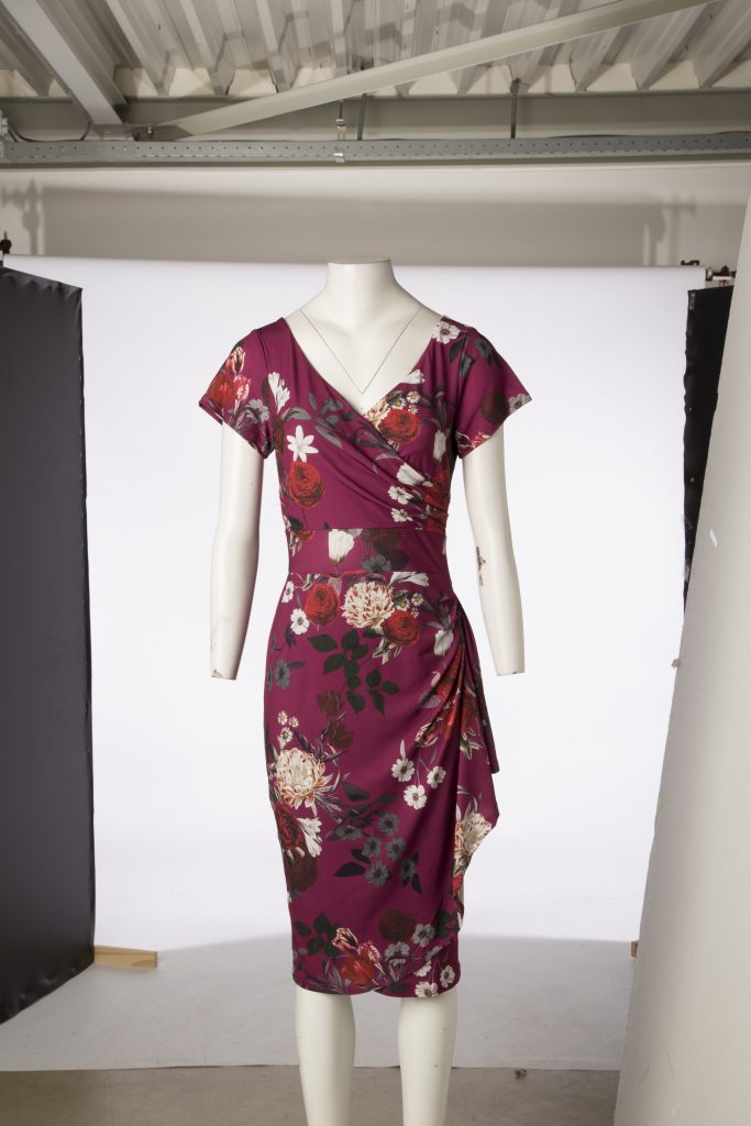 Lady_V_Bordeaux_bouquet_Elsie_Dress